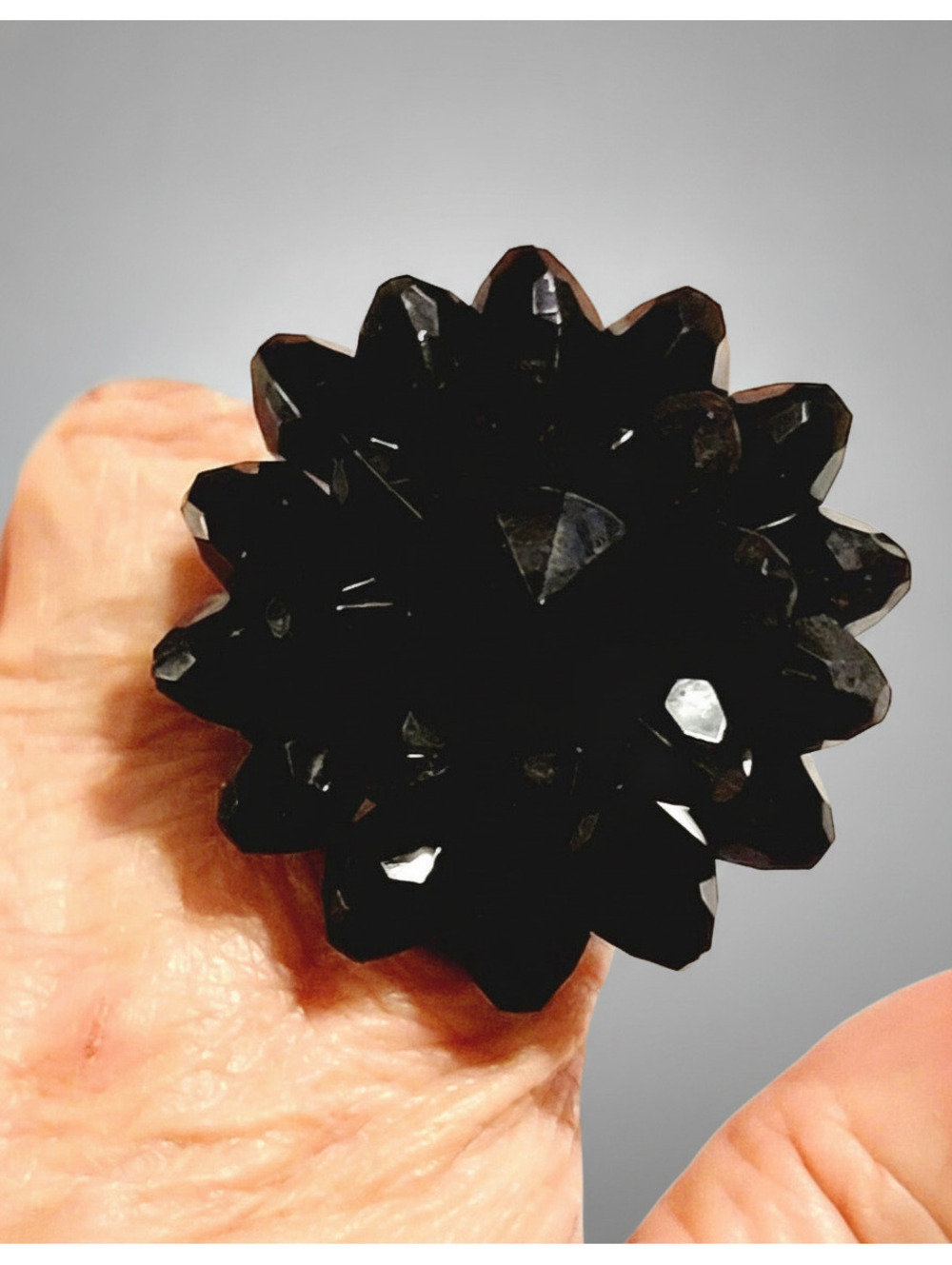 Large Black Lucite Flower Ring Adjustable Chunky Contemporary Jewelry r-1